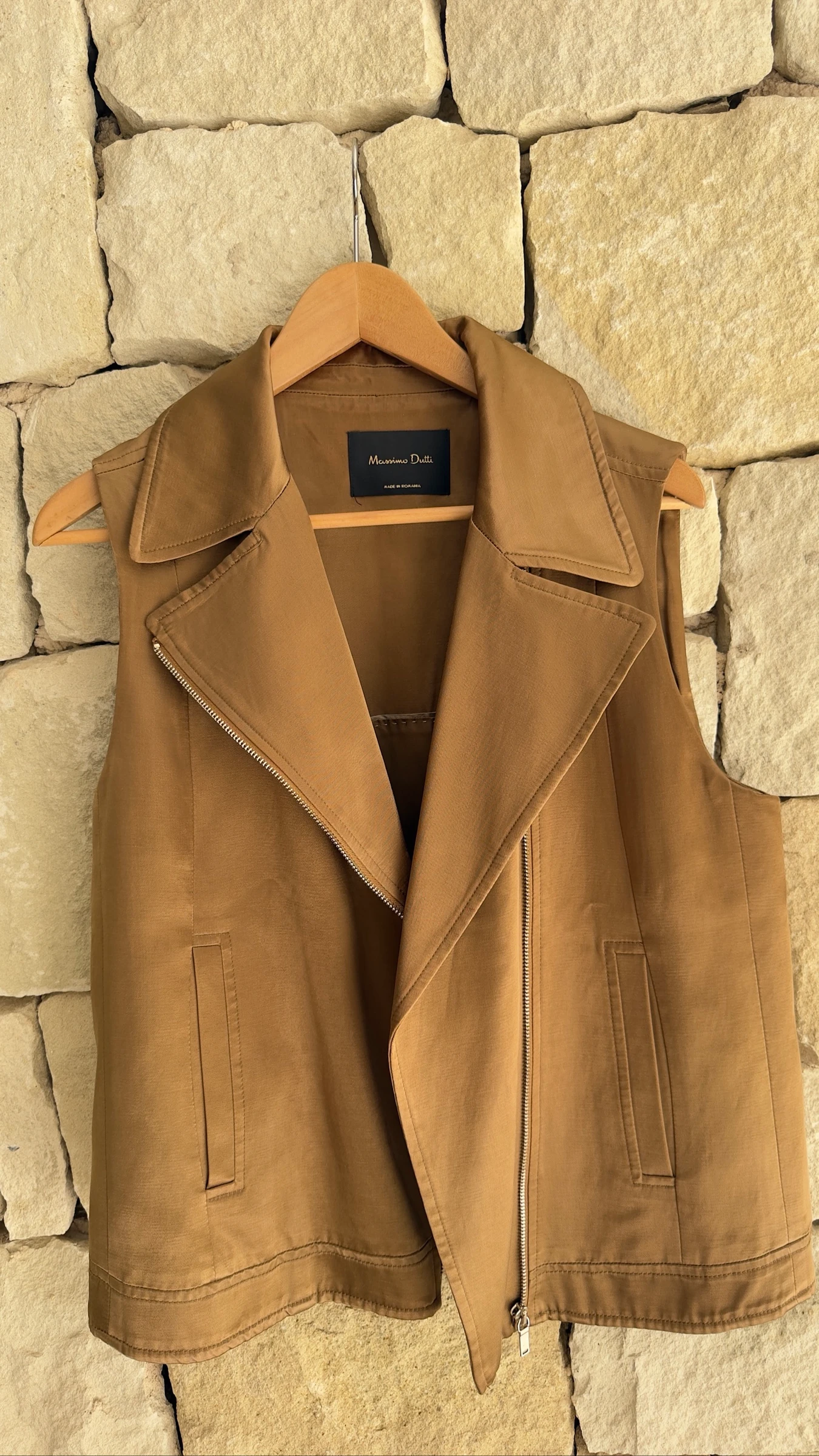 Chaleco color champán mujer Talla L de Massimo Dutti